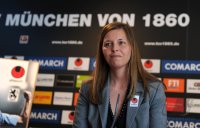 2. Fussball Bundesliga: 1860 Muenchen praesentiert den Trikotsponsor Uhlsport