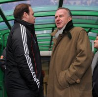 Fussball: 1. Bundesliga Saison 2010/2011: Bayern, NERLINGER und RUMMENIGGE