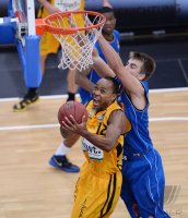 Basketball 1. Bundesliga 13/14:  Walter Tigers Tuebingen - Mitteldeutscher BC