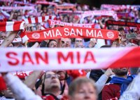 Fussball 1. Bundesliga 24/25: FC Bayern Fans verabschieden Thomas Mueller mit einer Choreo