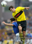 Fussball Bundesliga: Borussia Dortmund - Schalke 04, Zweikampf