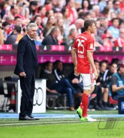 Fussball 1. Bundesliga Saison 2016/2017: FC Bayern Muenchen - FC Augsburg