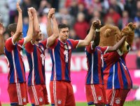 Fussball 1. Bundesliga Saison 14/15: JUBEL FC Bayern Muenchen
