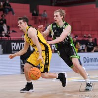 Basketball 2. Bundesliga 2021/2022: Tigers Tuebingen - ROEMERSTROM Gladiators Trier