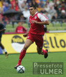 Fussball 1. Bundesliga:Bayern-Hertha, Lucio am Ball