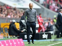 Fussball 1. Bundesliga Saison 14/15: Trainer Pep Guardiola (FC Bayern Muenchen)