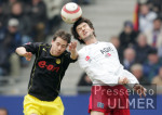Fussball 1. Bundesliga: Hamburg - Dortmund, Zweikampf