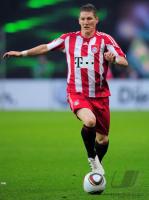 Fussball: DFB Pokal Finale: FC Bayern Muenchen, SCHWEINSTEIGER am Ball