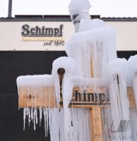 Ein Eisgalgen bei der Brauerei Schimpf in Neustetten - Remmingsheim