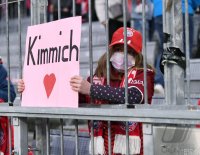 Fussball 1. Bundesliga Saison 21/22: FC Bayern Muenchen - Bayer 04 Leverkusen