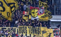 Fussball DFB Pokal Viertelfinale 15/16: Borussia Dortmund fans