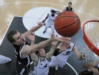 Basketball  1. Bundesliga  10/11  Walter Tigers Tuebingen - Mitteldeutschen Basketball Club