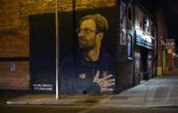 Fussball CHL 18/19 Achtelfinale: Trainer Klopp (FC Liverpool) als Wandmalerei
