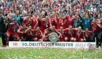 Fussball 1. Bundesliga  Saison  2012/2013:  Deutscher Meister 12/13 FC Bayern Muenchen