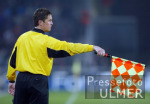FUSSBALL CHL   FC Basel - Juve  Schiedsrichter -Assistent Volker Wezel (GER)