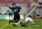 Fussball Bundesliga: Werder Bremen - Hamburger SV, Zweikampf