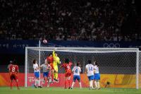 FUSSBALL  Olympia 2008   Viertelfinale  Frauen   China - Japan