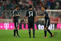 FUSSBALL Testspiel : Thomas Mueller, Nicolas Juellich, Miroslav Klose (v.li., FC Bayern Muenchen)