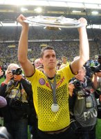 Fussball 1. Bundesliga : Sebastian Kehl (Borussia Dortmund) jubel mit Schale