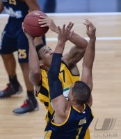 Basketball 1. Bundesliga  13/14  Walter Tigers Tuebingen  - Alba Berlin