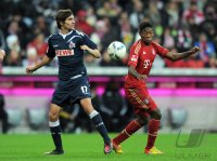 Fussball 1. Bundesliga, Saison 2011/2012:  Henrique Sereno (li, 1. FC Koeln) gegen David Alaba (FC Bayern Muenchen)