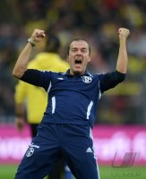Fussball 1. Bundesliga : Zeugwart Enrico Heil (FC Schalke 04)