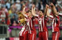 Fussball 1. Bundesliga : Bastian Schweinsteiger, Mark van Bommel(v. li., FC Bayern Muenchen)