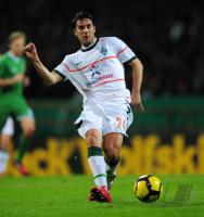 FUSSBALL, DFB Pokal Halbfinale: Bremen - FC Augsburg, PIZARRO am Ball