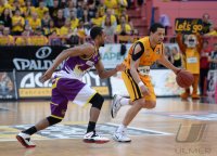 Basketball 1. Bundesliga  13/14  Walter Tigers Tuebingen - Phoenix Hagen