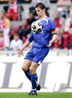 Fussball 1. Bundesliga: Berlin, FRIEDRICH Einzelaktion am Ball