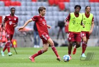 Fussball 1. Bundesliga Saison 21/22: Teampraesentation FC Bayern Muenchen