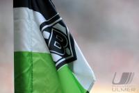 1. FUSSBALL BUNDESLIGA: Fahne vob Borussia