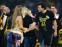 Fussball 1. Bundesliga :  Mats Hummels mit Frau (Borussia Dortmund)