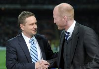 FUSSBALL CHL  Saison 10/11: Horst Heldt  (FC Schalke 04) mit Matthias Sammer