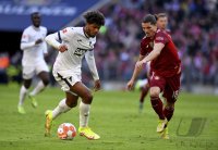 Fussball 1. Bundesliga Saison 21/22: FC Bayern Muenchen -  TSG 1899 Hoffenheim