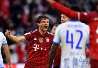 Fussball 1. Bundesliga Saison 21/22: FC Bayern Muenchen -  Hertha BSC Berlin
