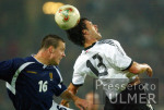Fussball - EM-Qualifikation: Deutschland - Schottland, Zweikampf