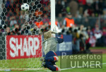 FUSSBALL CHL  FC Bayern Muchen - Olympique Lyon Tor gegen Kahn
