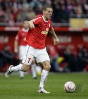 Fussball: 1. Bundesliga Saison 2010/2011: FSV Mainz 05, Polanski am Ball