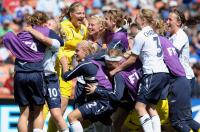 Fussball Frauen FIFA U 17  WM  2008   Japan - England