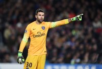Fussball CHL  Saison 2014/2015: Torwart Salvatore Sirigu (Paris Saint-Germain)