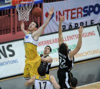 Basketball  1. Bundesliga  10/11   Walter Tigers Tuebingen - EWE  Baskets Oldenburg