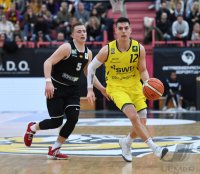 Barmer 2. Basketball Bundesliga  18/19: Tigers Tuebingen - Roemerstrom Gladiators Trier