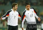 FUSSBALL  Lnderspiel Torsten Frings (li) und Kevin Kuranyi
