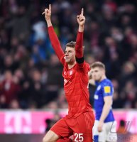 Fussball 1. Bundesliga Saison 19/20: FC Bayern Muenchen -  FC Schalke 04