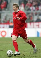 Fussball 1. Bundesliga: Bayern Muenchen - Eintracht Frankfurt, Einzelaktion am Ball.