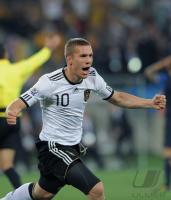 FUSSBALL WM 2010, VORRUNDE: JUBEL PODOLSKI (Deutschland)