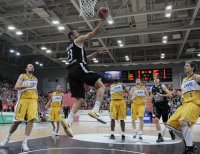 Basketball  1. Bundesliga  10/11   Walter Tigers Tuebingen - EWE  Baskets Oldenburg