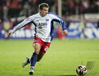 Fussball 1. Bundesliga: HSV, VAN DER VAART Einzelaktion am Ball