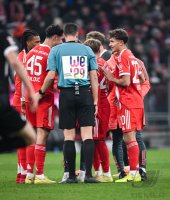 Fussball 1. Bundesliga  Saison  2025/2026  11. Spieltag 
FC Bayern Muenchen - SC Freiburg